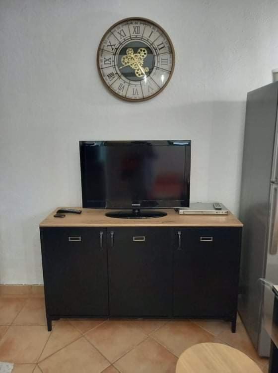 Studio climatisé dans villa calme à 15km de Cannes Apartment in French Riviera