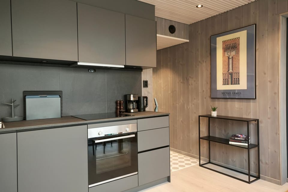 Modern apartment in Henningsvær Apartment in Lofoten