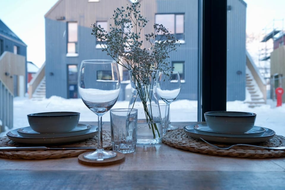 Modern apartment in Henningsvær Apartment in Lofoten