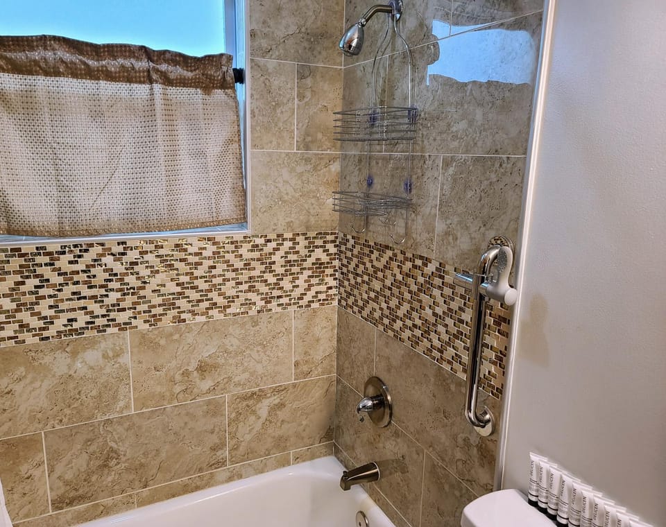 Shower, Bath