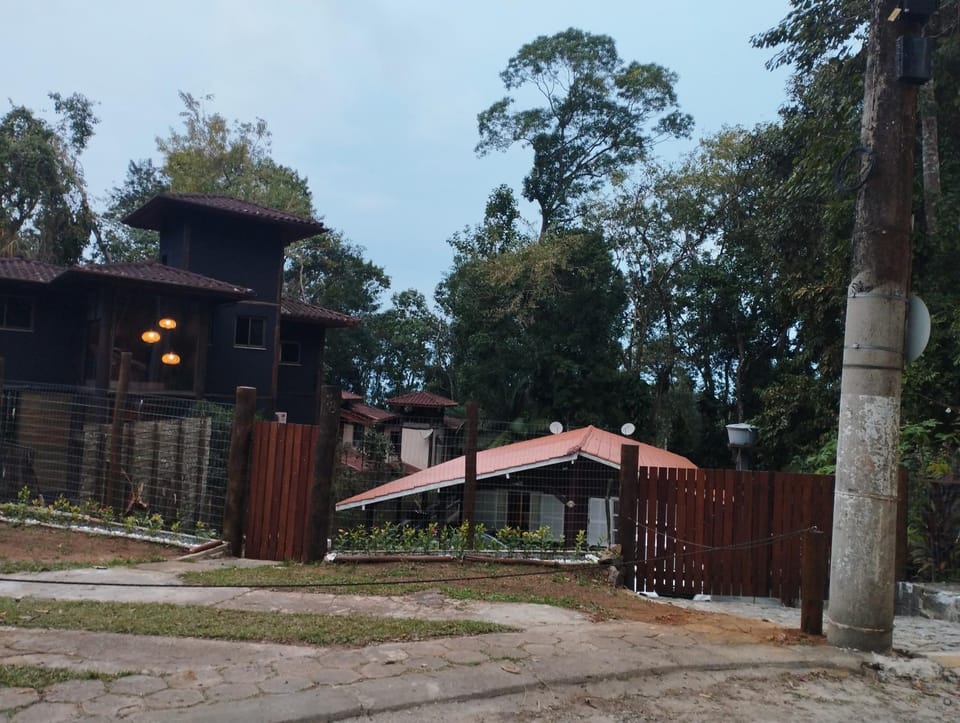 Garden view, Street view