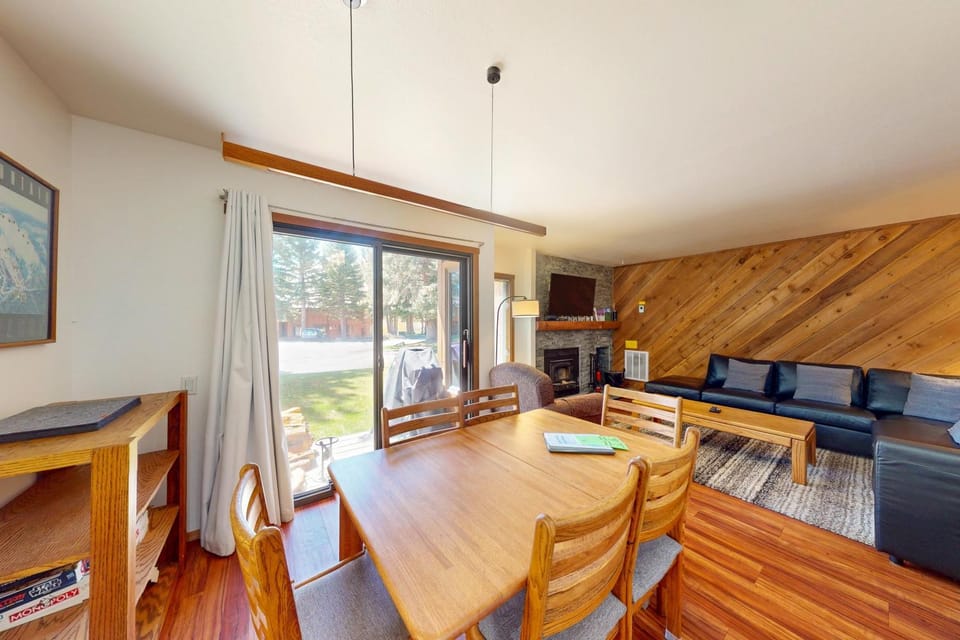 Snowcreek 27 Apartment in Mammoth Lakes