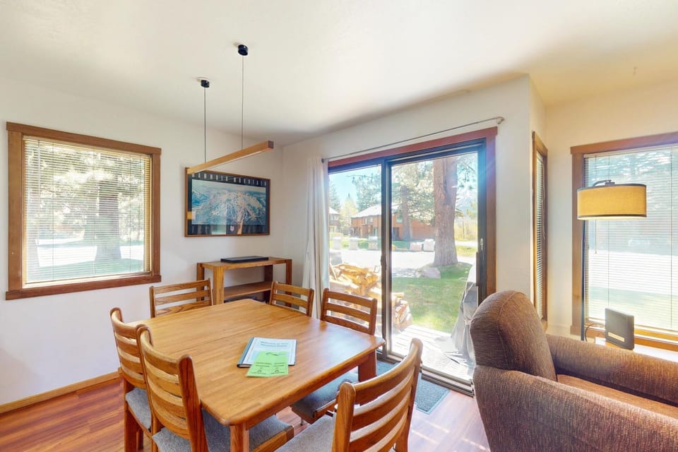 Snowcreek 27 Apartment in Mammoth Lakes