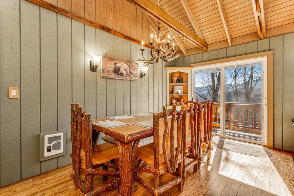 The BearFoote Chalet House in Valley Creek