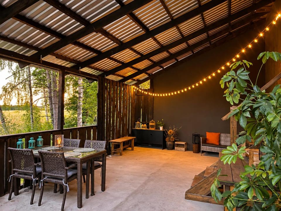 Patio, Balcony/Terrace, Seating area