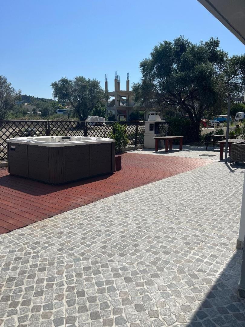 Property building, Garden