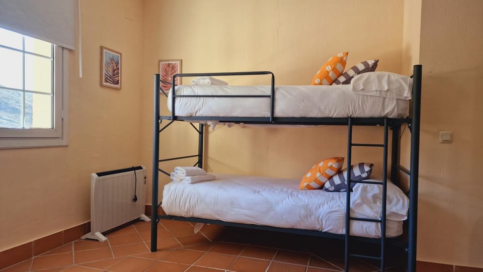 Bed, bunk bed