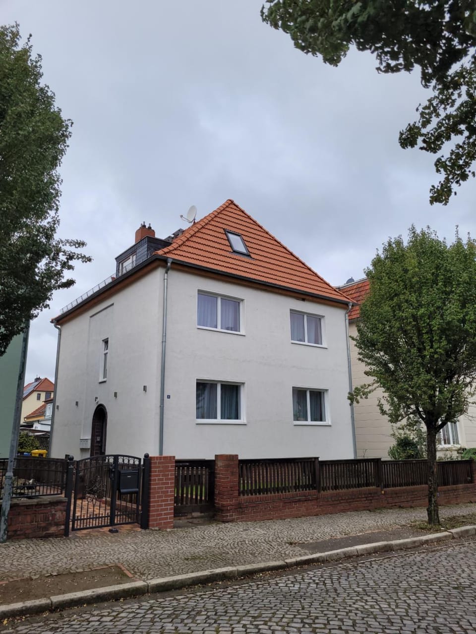 Property building, Street view