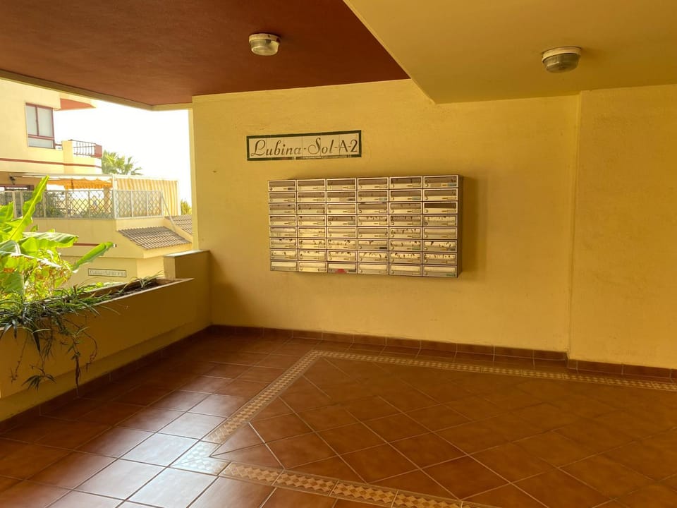 Facade/entrance, Logo/Certificate/Sign