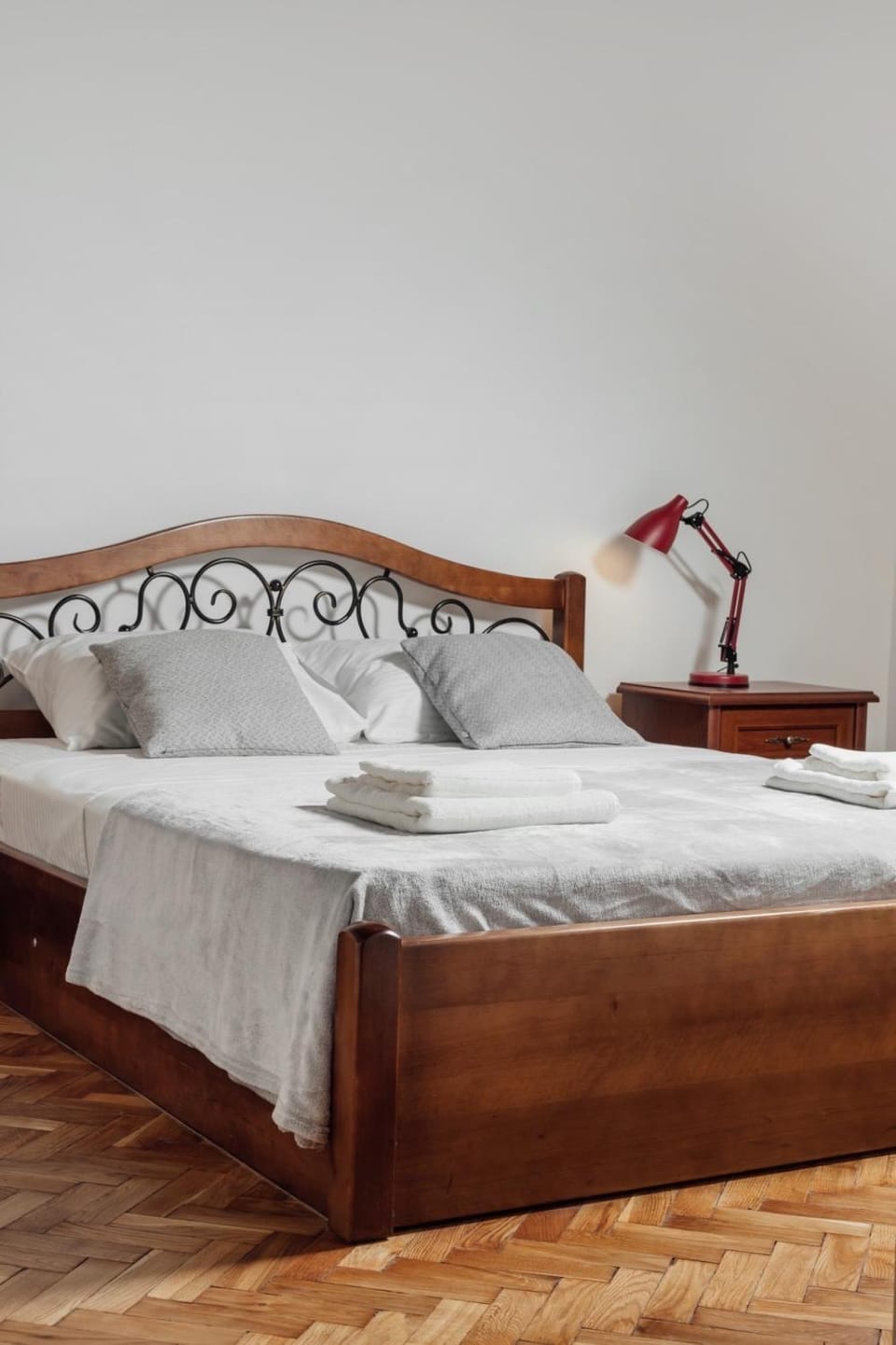 Apartment on Hnatiuka with Parking Apartment in Lviv