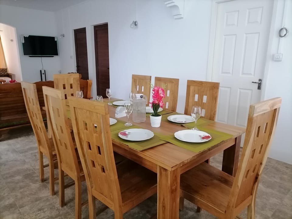 Khushi's Guest House - Cascavelle House in Rivière Noire District, Mauritius