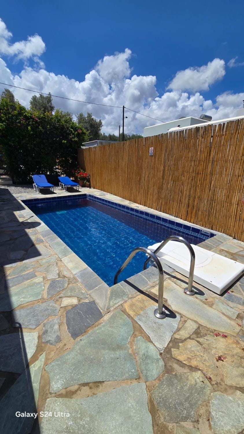 Villa confortable et paisible / piscine privée à 7 mn des plages de sable fin Villa in Crete Region