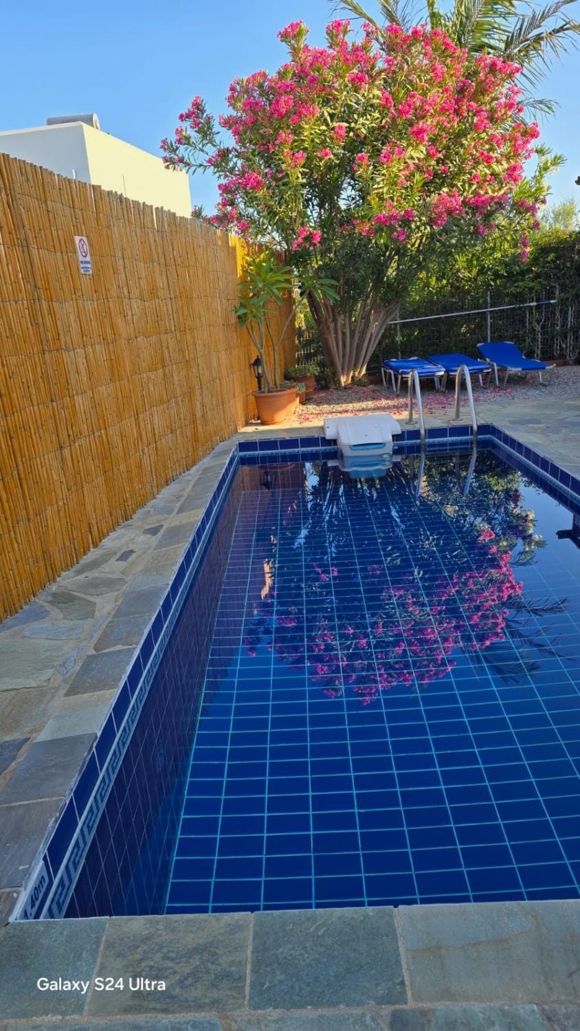 Villa confortable et paisible / piscine privée à 7 mn des plages de sable fin Villa in Crete Region