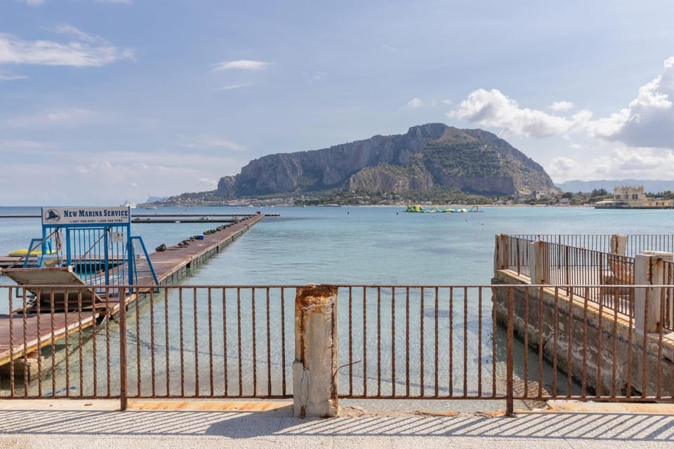 Mondello Holidays Apartment in Palermo