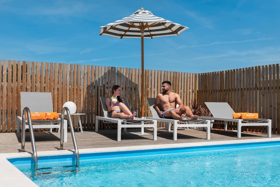 Balcony/Terrace, Swimming pool