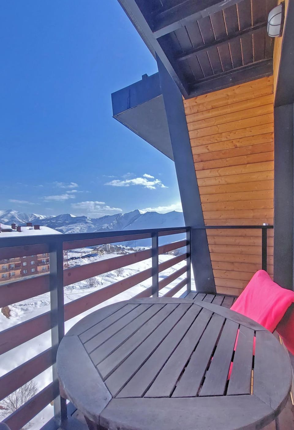 Balcony/Terrace, Mountain view, Mountain view