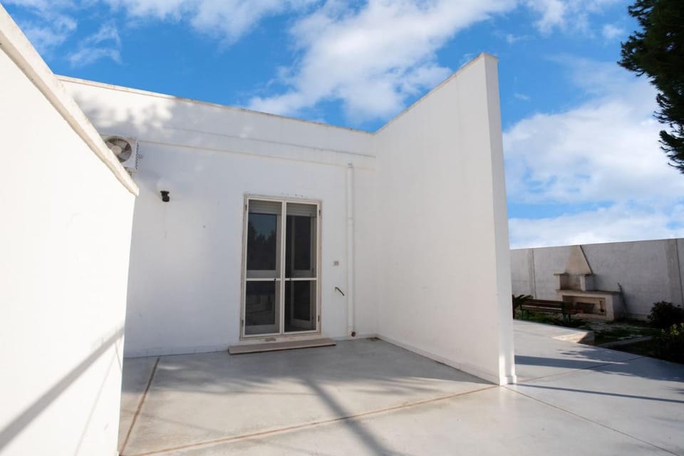 Villa Granada Villa in Torre Lapillo