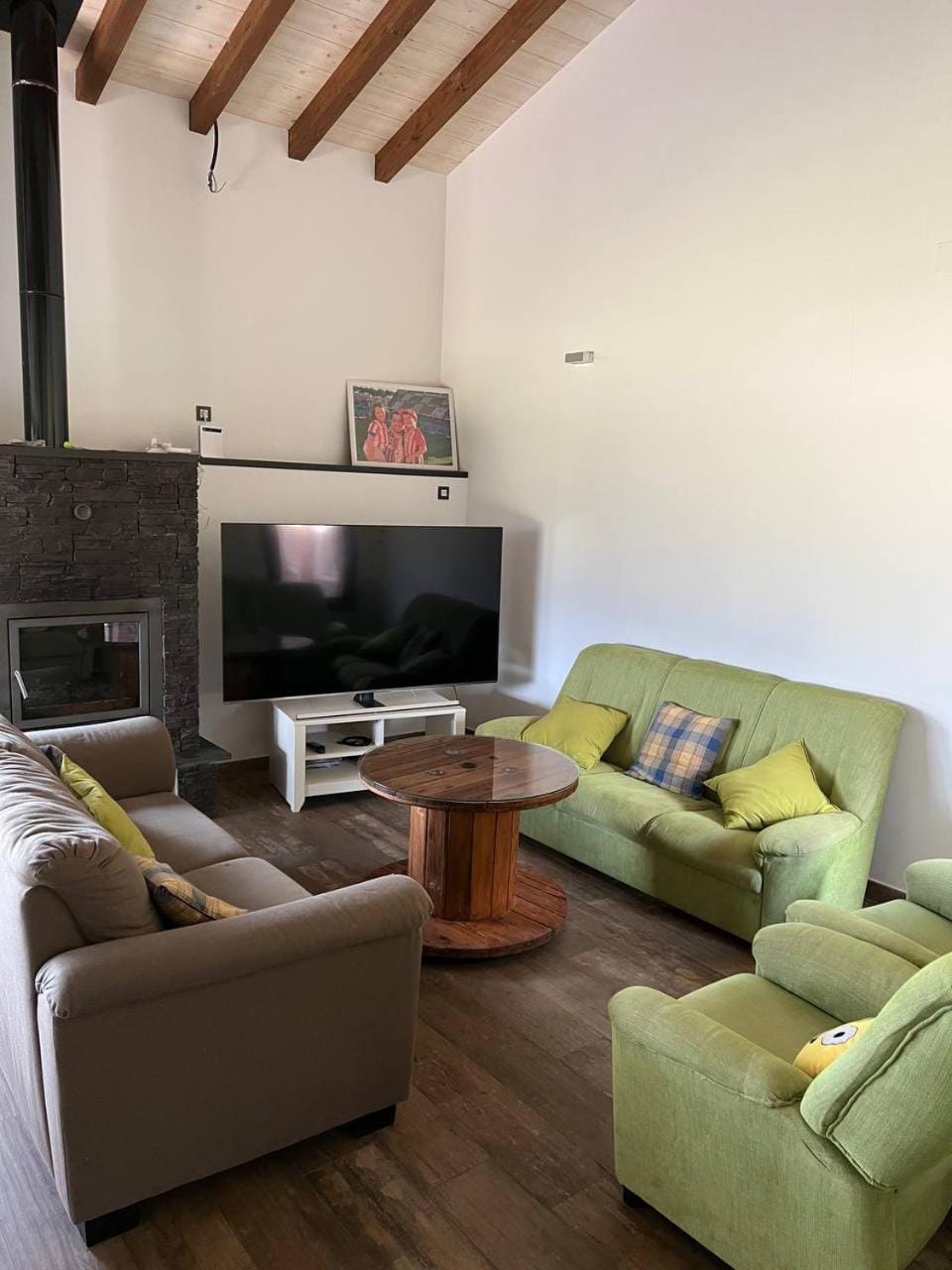 TV and multimedia, Living room, Lounge or bar