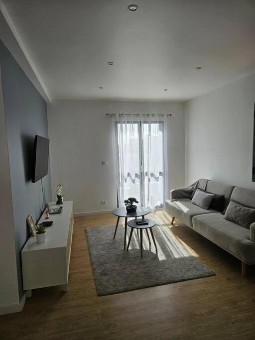 TV and multimedia, Living room, hair dresser