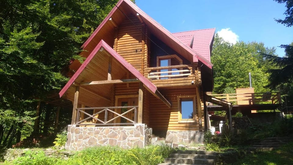 Voronins Retreat House Chalet in Ukraine
