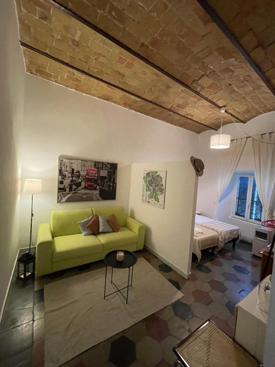 Living room, Photo of the whole room, Seating area