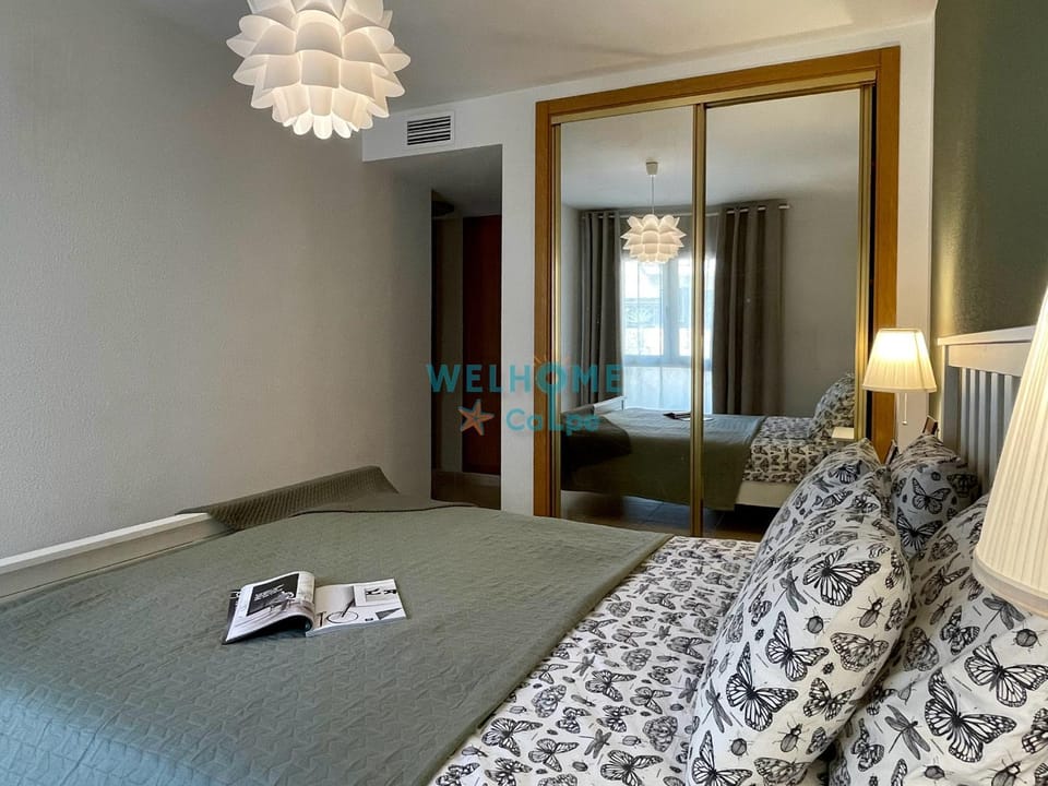 Bed, Photo of the whole room, Bedroom, wardrobe, air conditioner