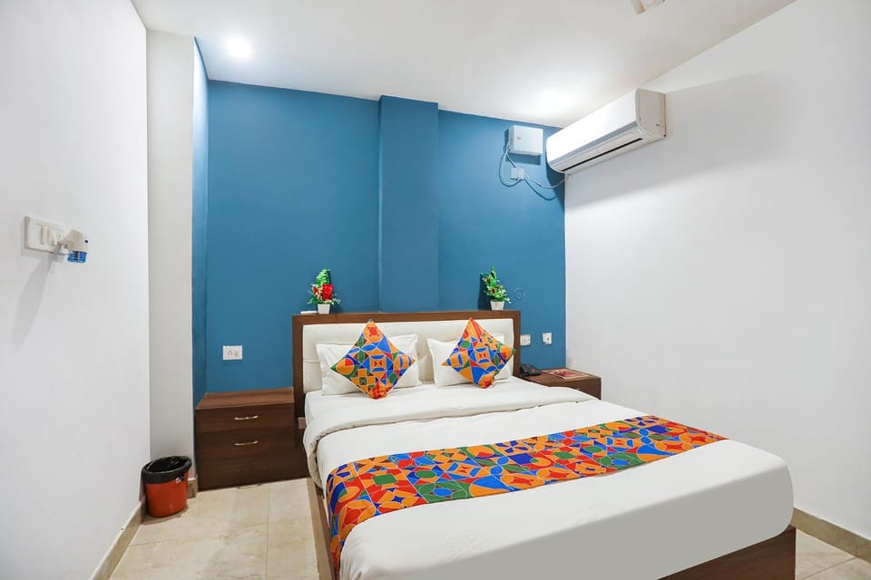 Bed, Bedroom, air conditioner