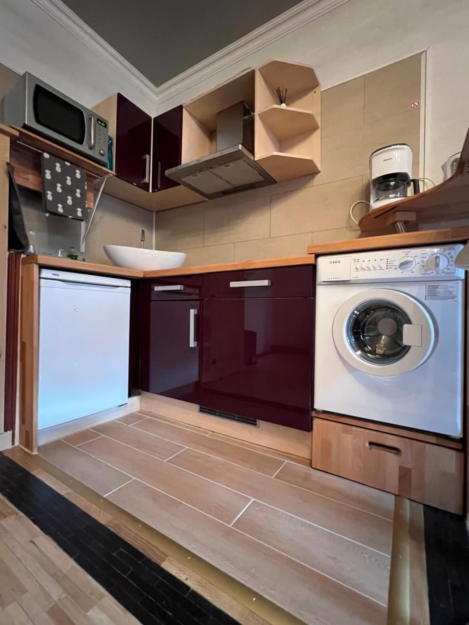 Kitchen or kitchenette, dishwasher, minibar, washing machine