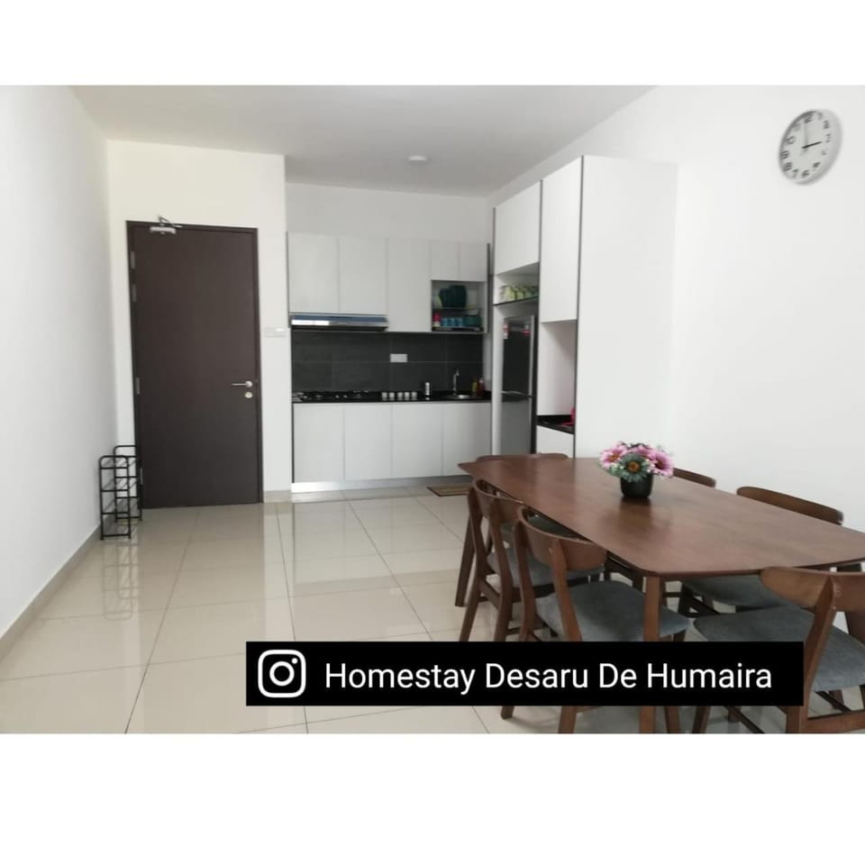 HomestayDesaruDeHumaira Apartment in Johor