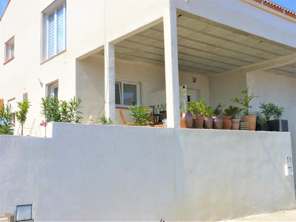 la belle bleue Apartment in Alt Empordà