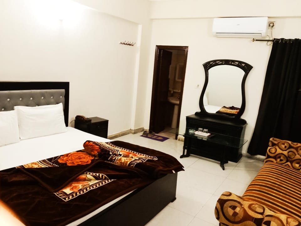 Hotel Khursheed Palace Hotel in Islamabad