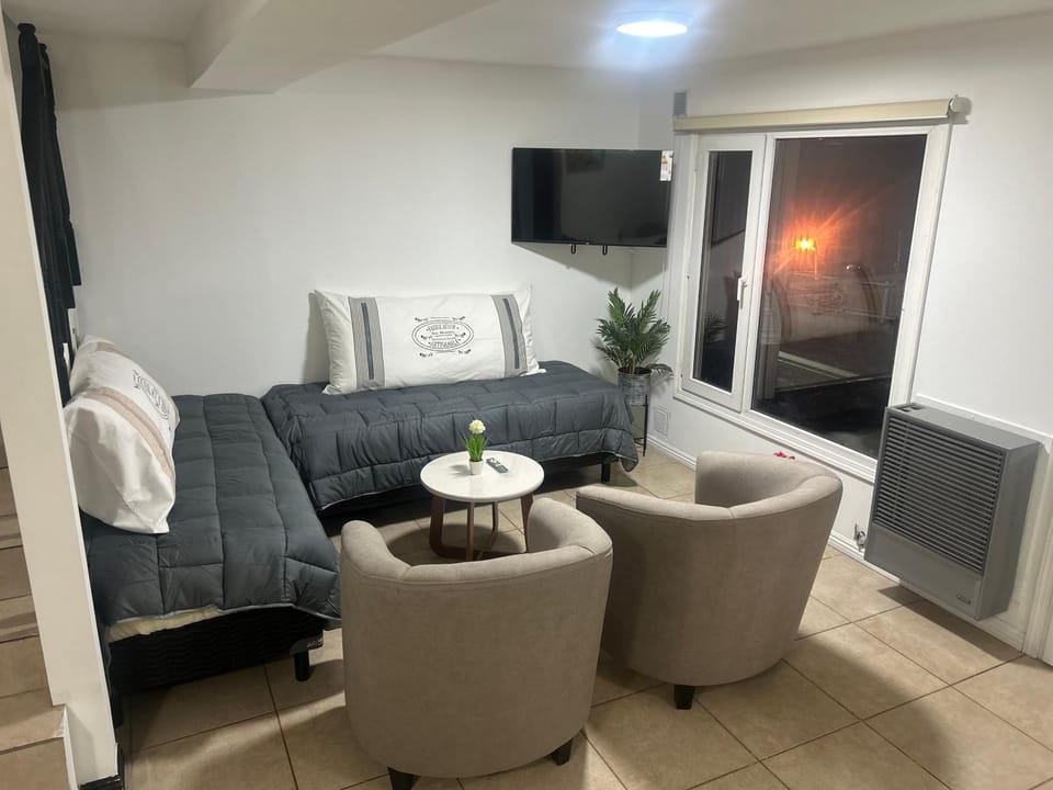 Communal lounge/ TV room, Living room, Seating area