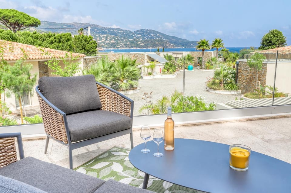 Patio, Living room, Sea view