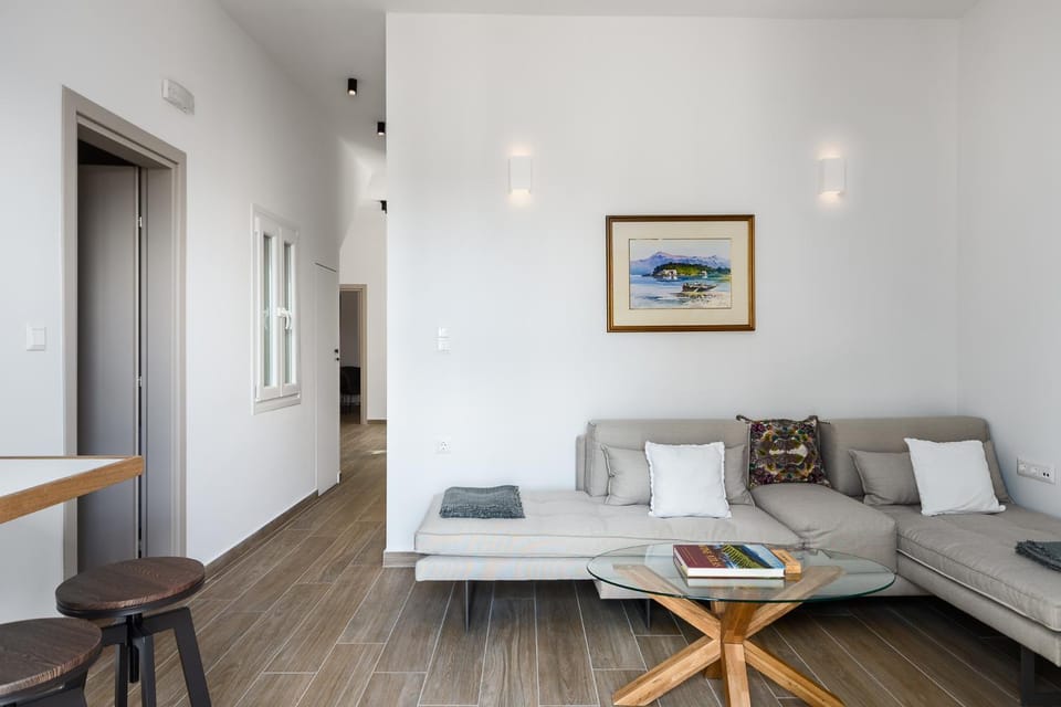 Living room, Photo of the whole room, Decorative detail, Seating area