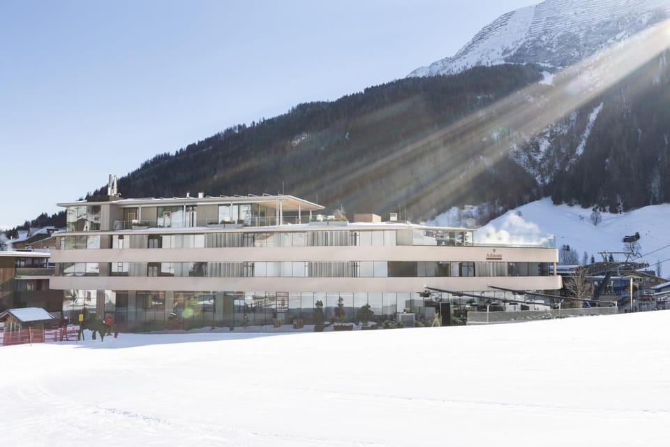 Property building, Winter, Skiing