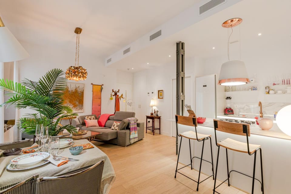 Living room, Dining area