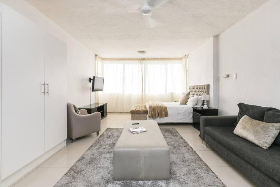Living room, Photo of the whole room, Seating area