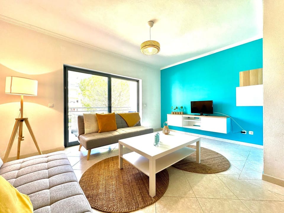 Apt JA - with pool, parking and terrace Apartment in Faro District
