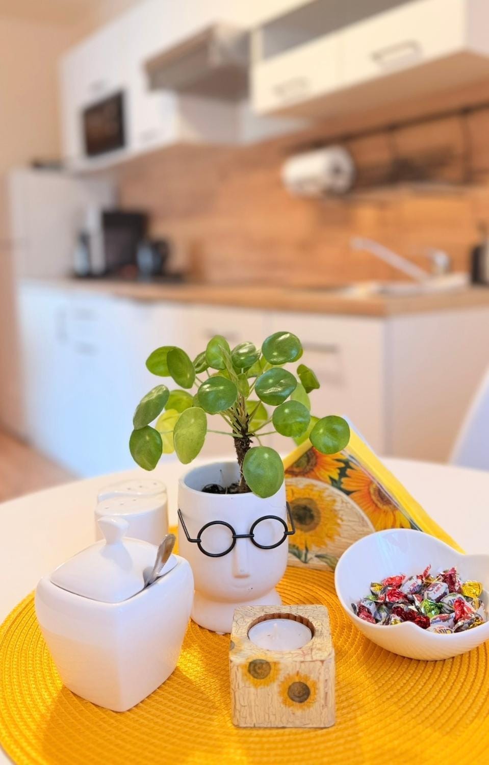 Kitchen or kitchenette, Food and drinks, Food