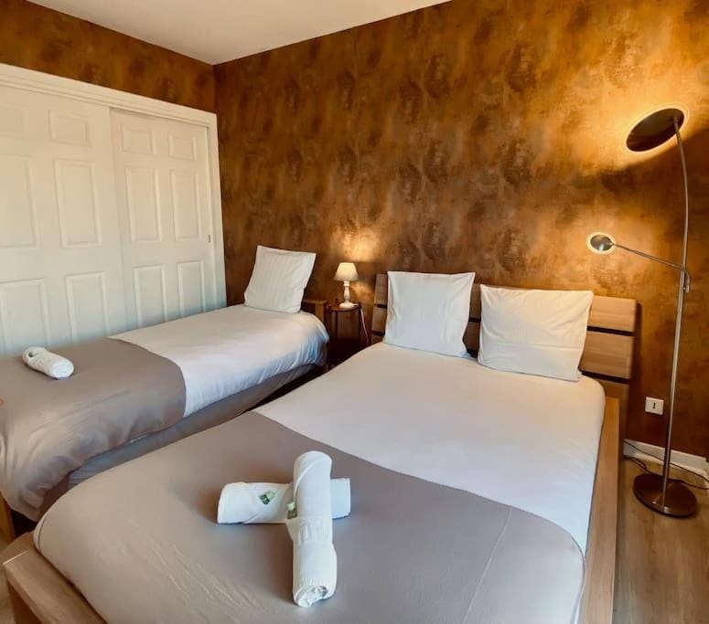 ''Georgio'' Grand appartement traversant avec vue canal et parking Apartment in Occitanie