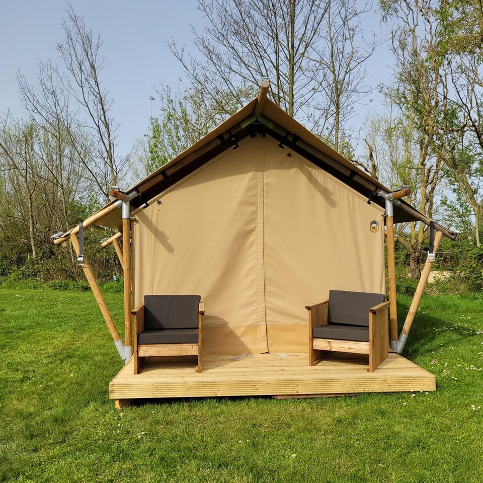 Buitenplaats de Oorsprong Luxury tent in Brouwershaven
