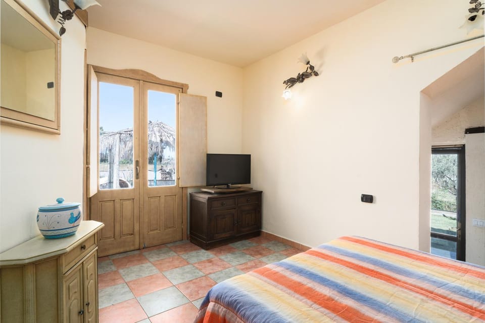 Property building, Living room, Bedroom