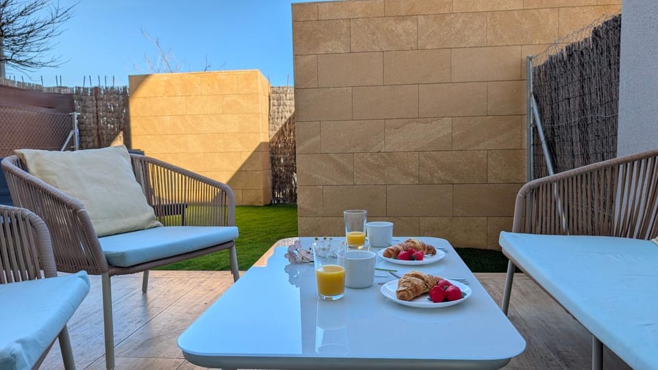 Patio, Balcony/Terrace