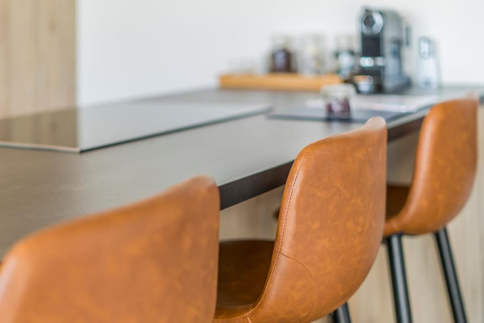 Dining area, kitchen