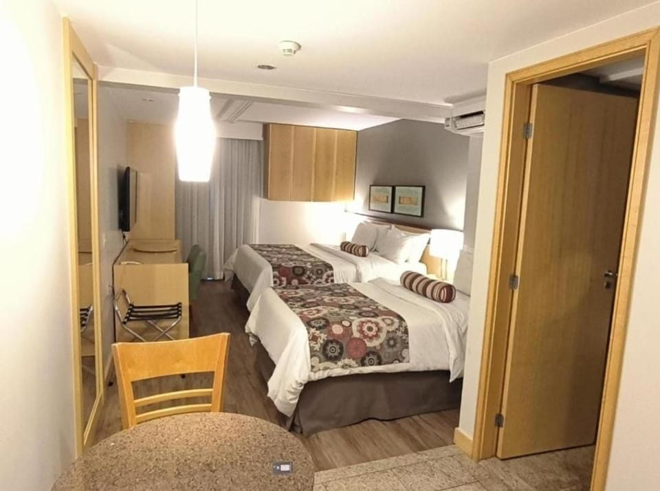 RARIDADE!!! - Flat Particular de Alto Padrão - Limpeza Diária Gratuita - Excelente Atendimento - Ótimo Preço - Cama King ou Queen Size - Condomínio do Hotel Lets Idea Hotel in State of Goiás