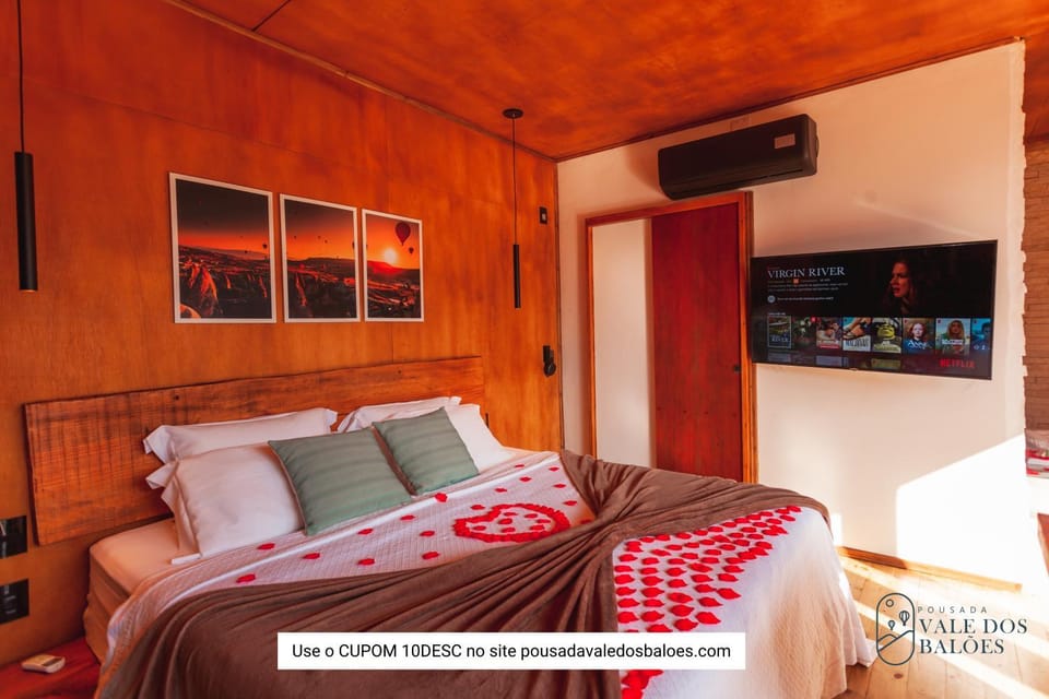 TV and multimedia, Photo of the whole room, Bedroom, air conditioner