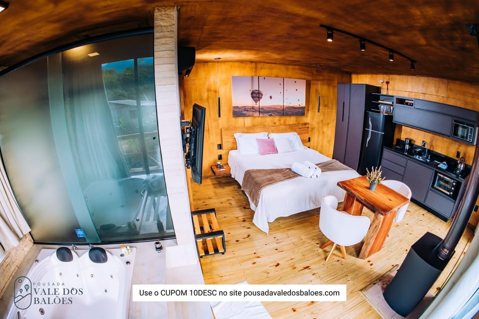 Hot Tub, Kitchen or kitchenette, Photo of the whole room, Bedroom