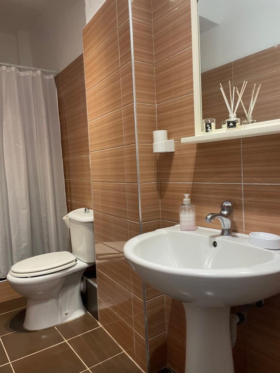 WHITE STUDIOS Apartment hotel in Vlorë County, Albania