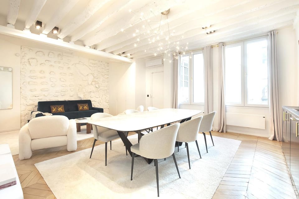 Living room, Seating area, Dining area