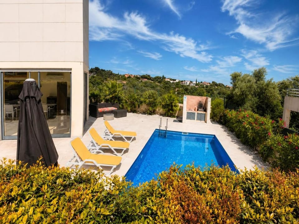 Property building, Patio, Swimming pool, sunbed